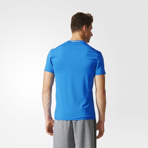 صورة أمامية للقميص